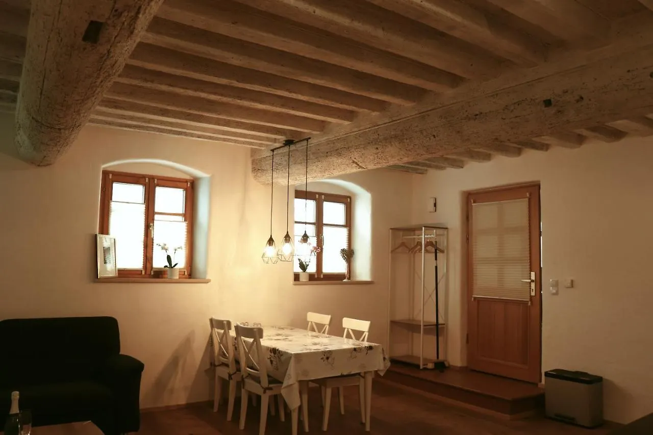 Stilvolle Wohnung auf 50 m² mit Parkplatz und WiFi Kraiburg am Inn